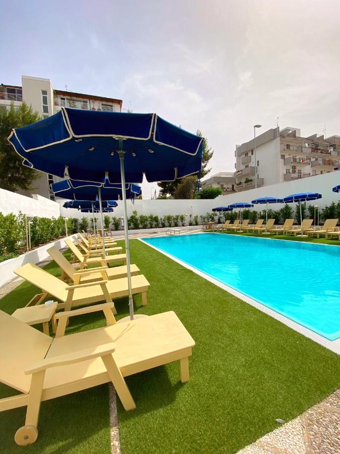 Vittoria Parc Hotel Bari Esterno foto