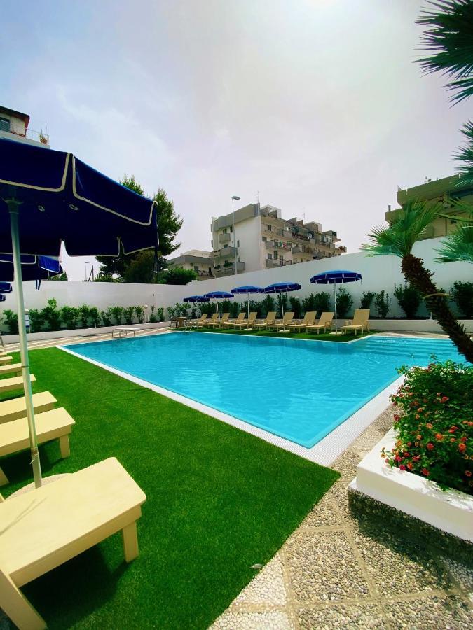 Vittoria Parc Hotel Bari Esterno foto