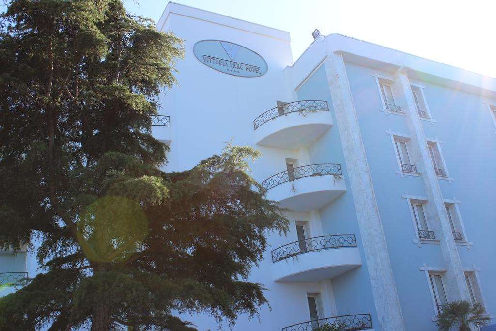 Vittoria Parc Hotel Bari Esterno foto