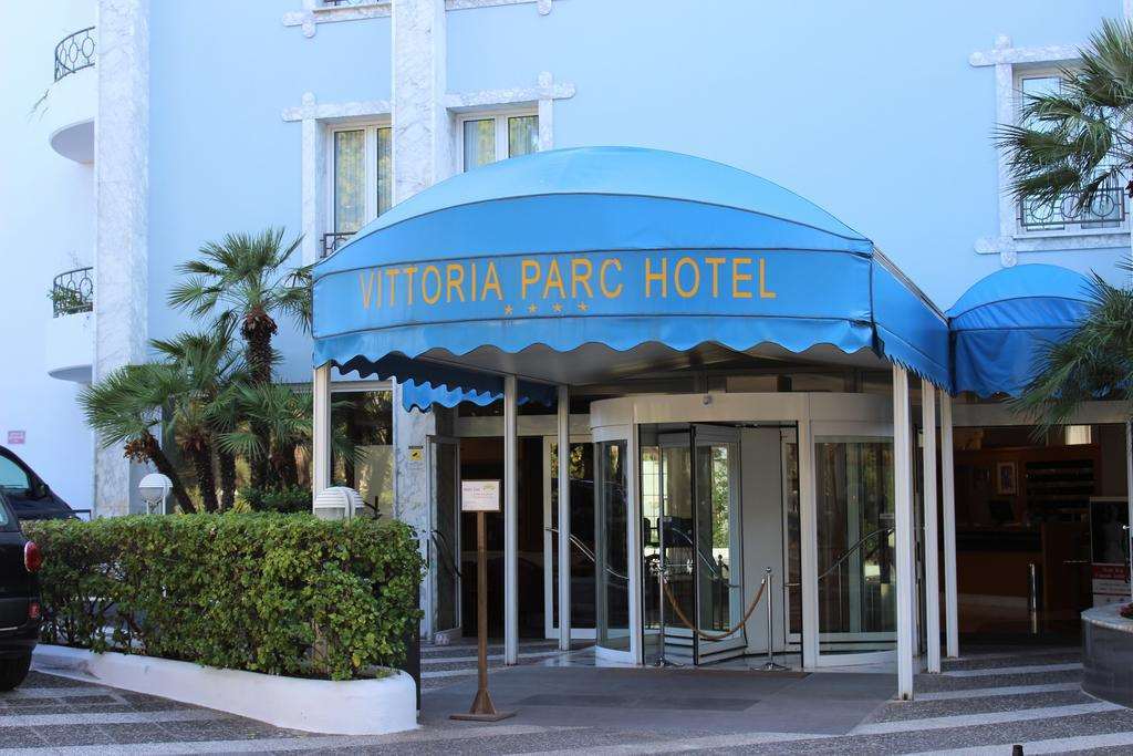 Vittoria Parc Hotel Bari Esterno foto
